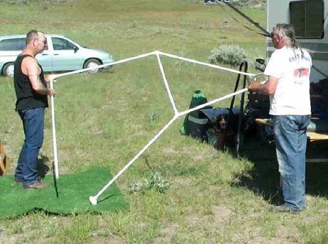 Lorne_and_friend_with_tent_fossil_2003.JPG